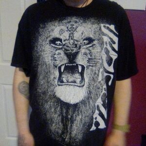 Carlos Santana Black and White Lion Short Sleeve Tees with Edgy Graphic Designs
